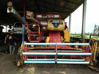 ขายรถเกี่ยวข้าว ศักดิ์พัฒนา SS-50T อุ้ม2.5ตัน ปรับระดับ เครื่อง205แรง ตัวเดิน12 ราคา560,000 สนใจโทร 090-8588220 093-3258446 www.narong2truck.com www.truck.in.th/498 https://www.facebook.com/narong2truck/ ID: narong498 ID: 0986410380 เพจ Facebook ณรงค์ ซื้